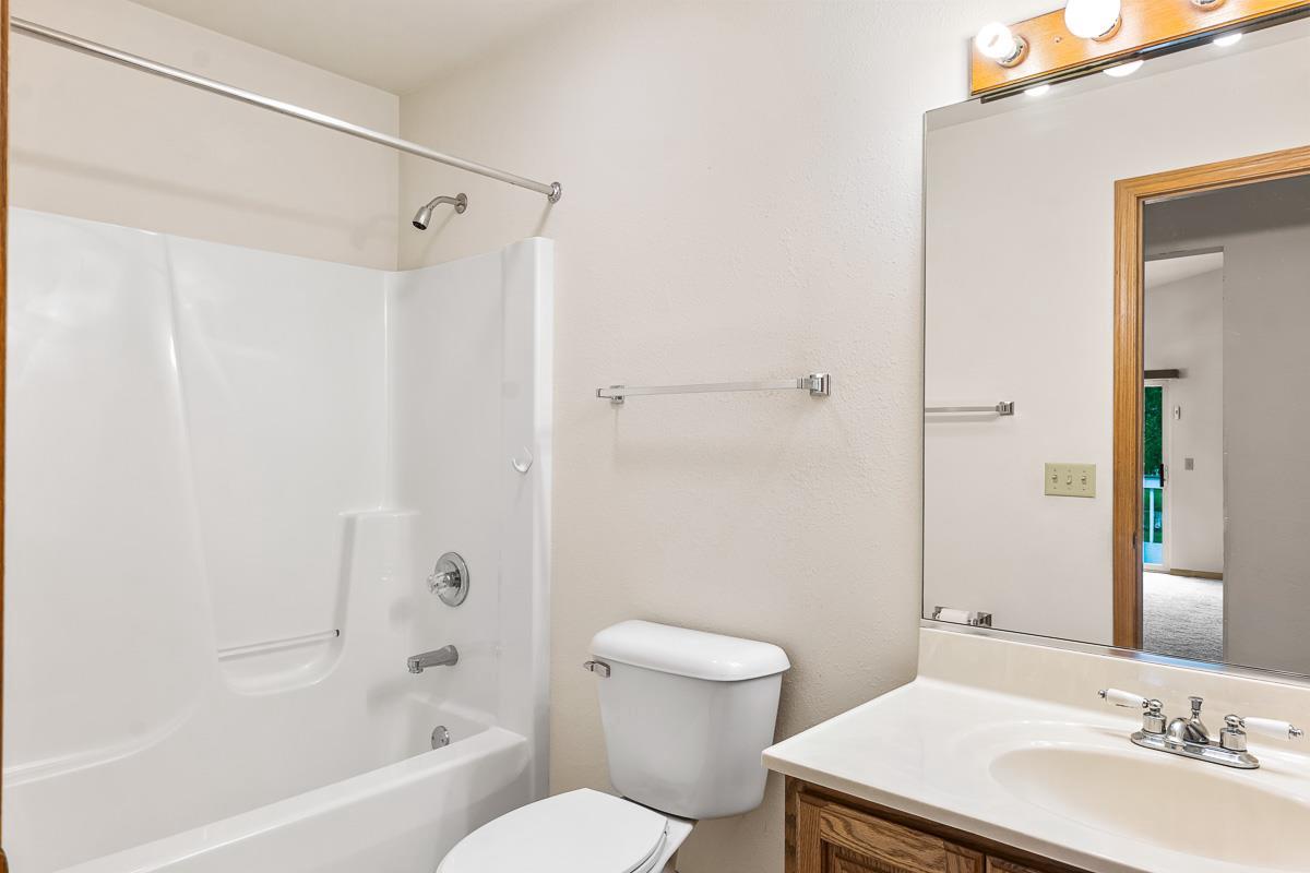 N6011 Heritage Drive 12B