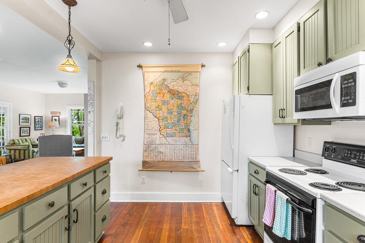 607 B Illinois Avenue