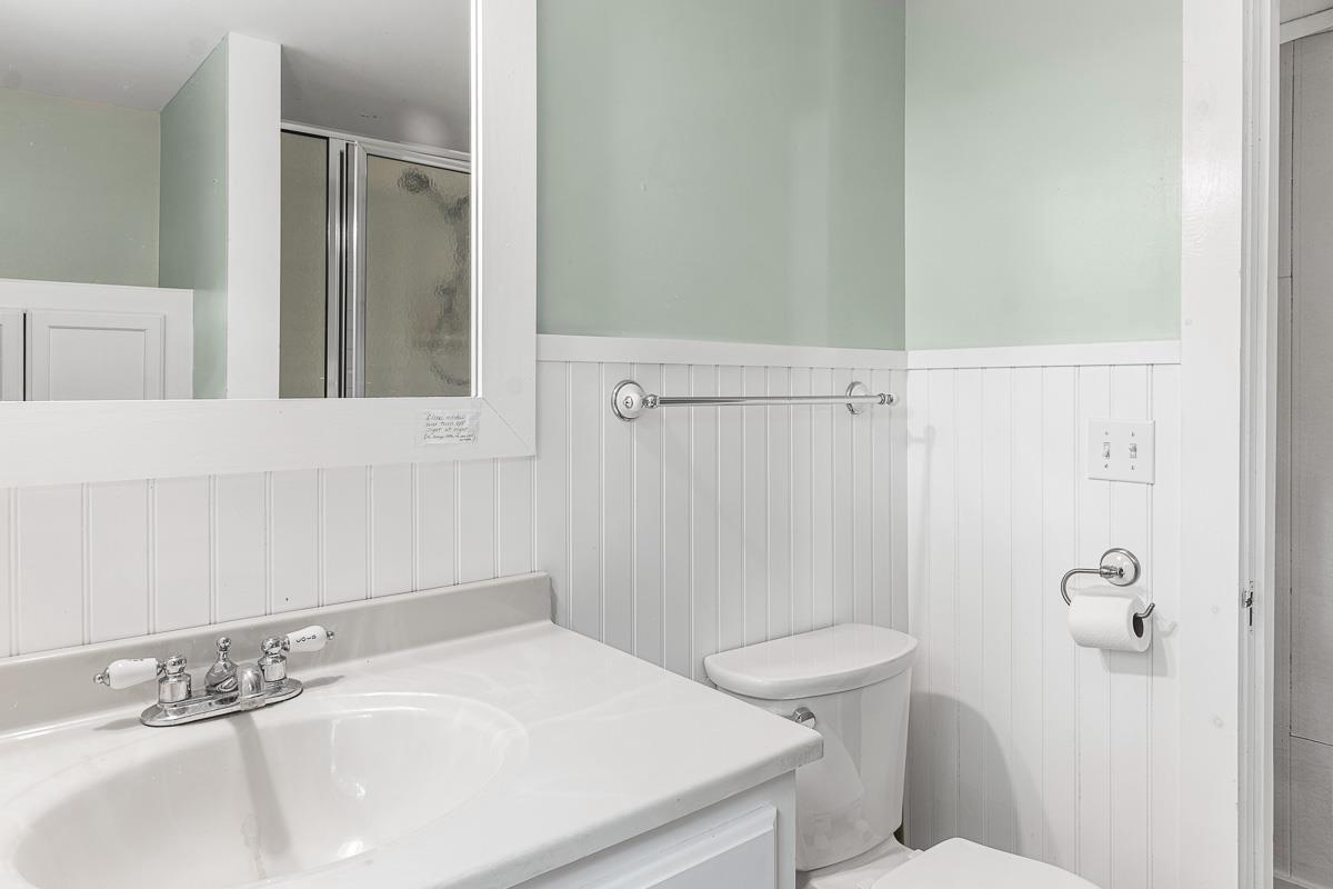 607 B Illinois Avenue