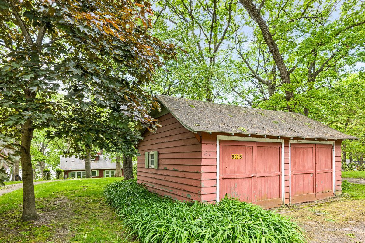 607 B Illinois Avenue