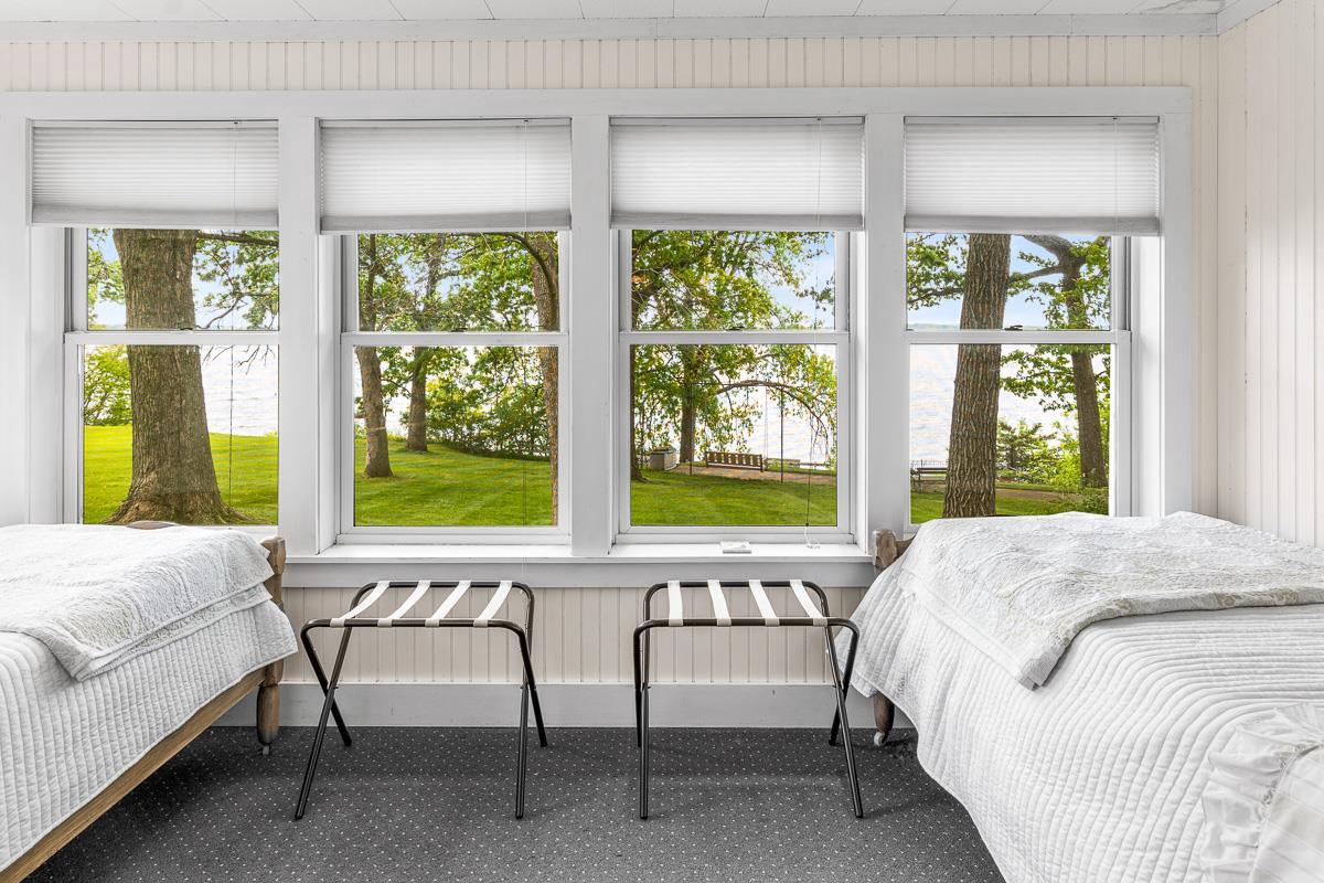 607 B Illinois Avenue