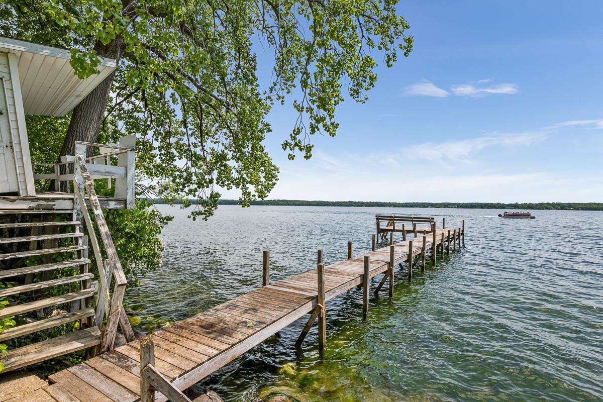 607 B Illinois Avenue