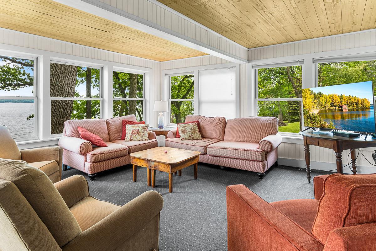 607 B Illinois Avenue