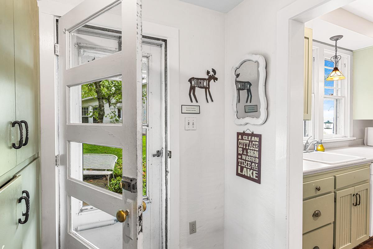 607 B Illinois Avenue