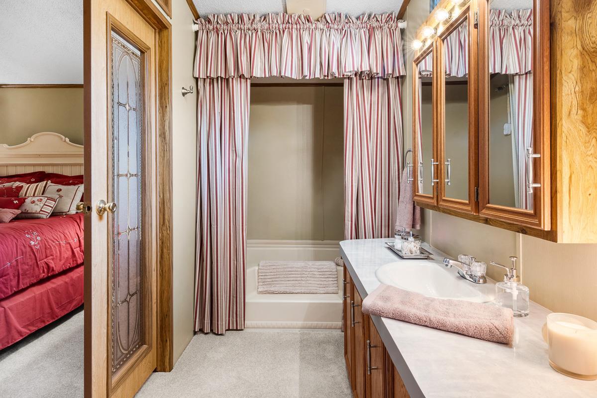 W1325 Spring Grove Road 6