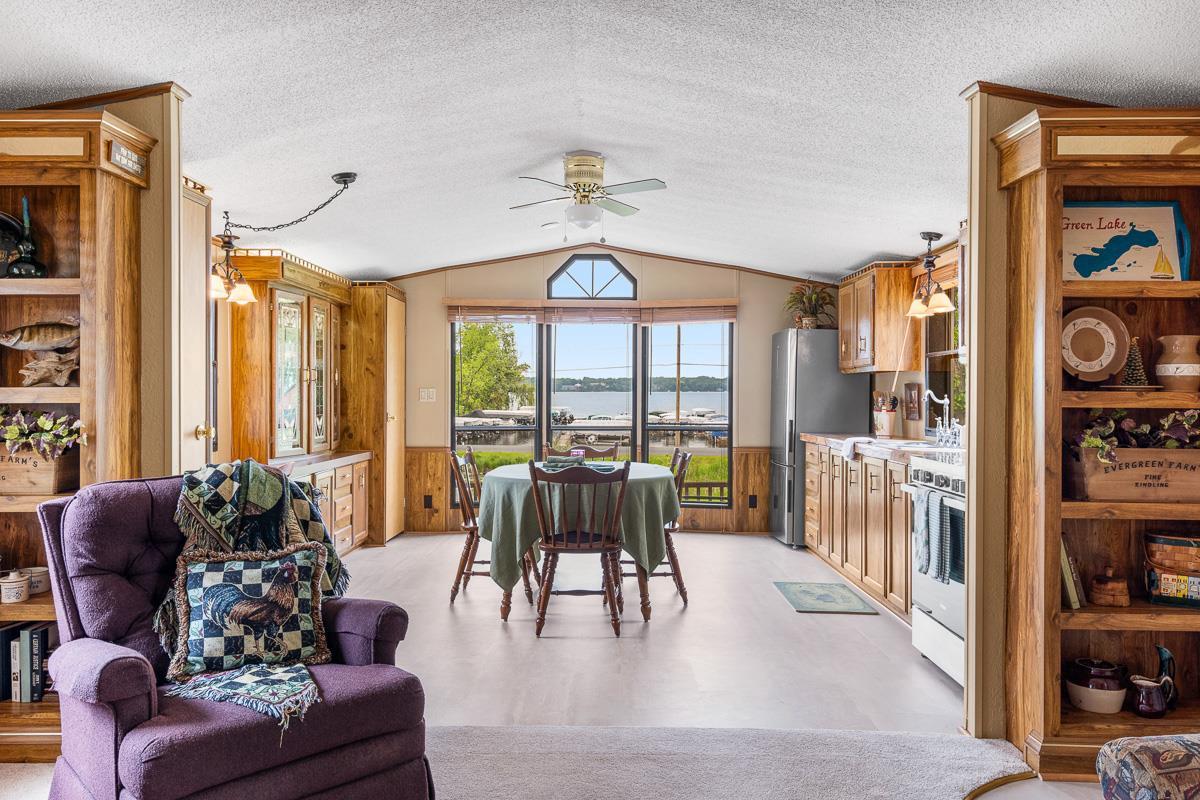 W1325 Spring Grove Road 6