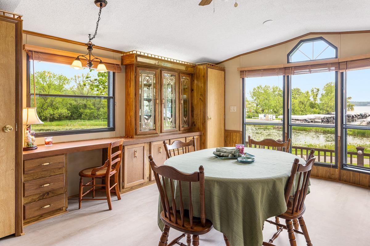 W1325 Spring Grove Road 6