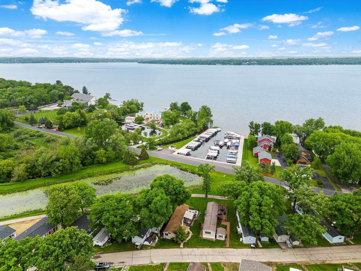 W1325 Spring Grove Road 6