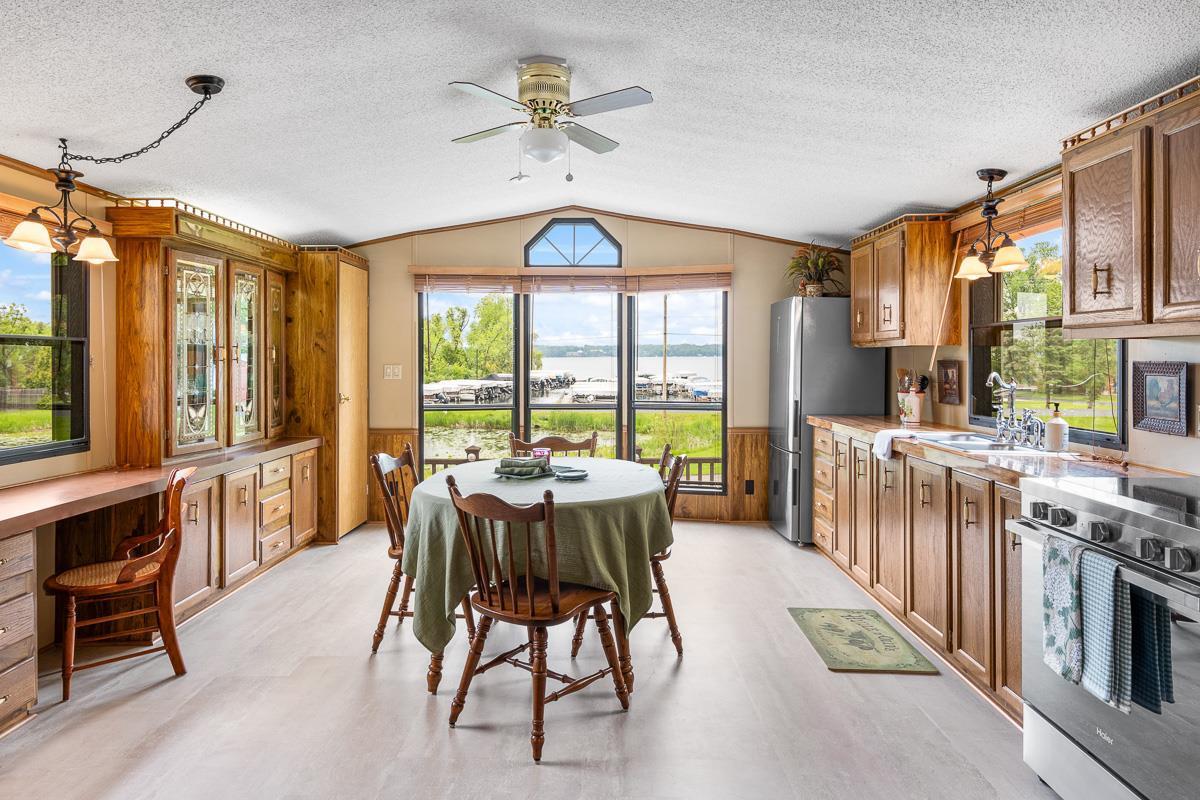 W1325 Spring Grove Road 6