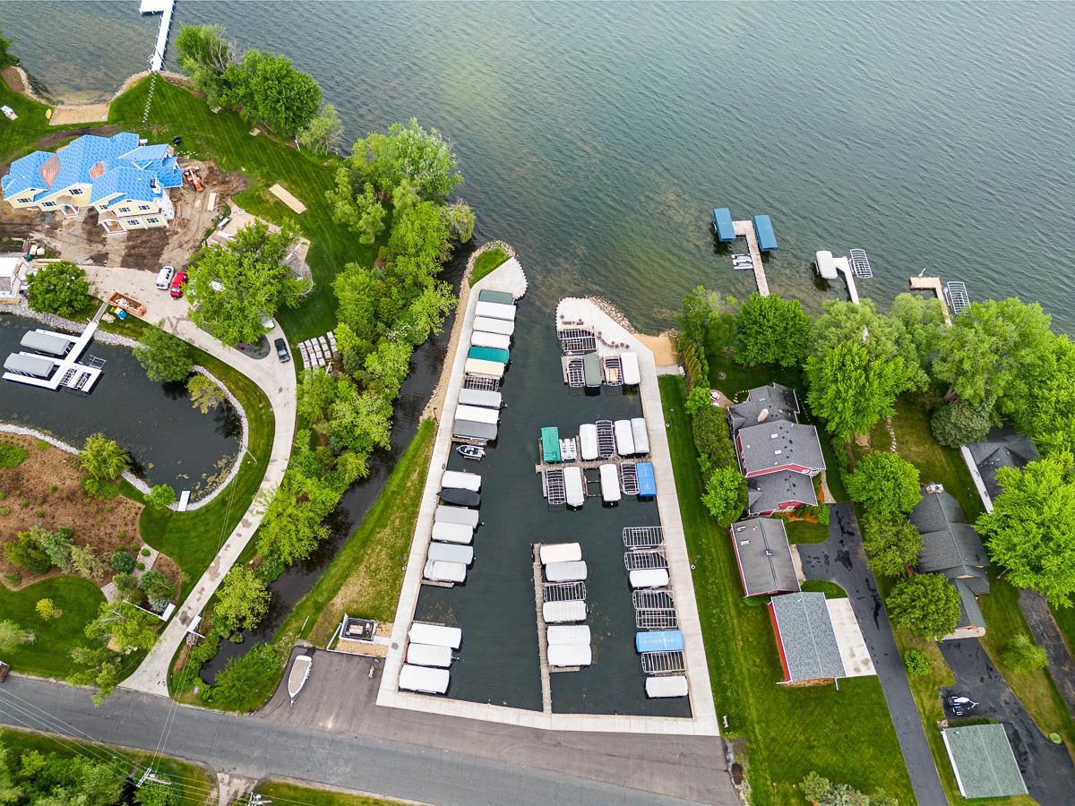 W1325 Spring Grove Road 6