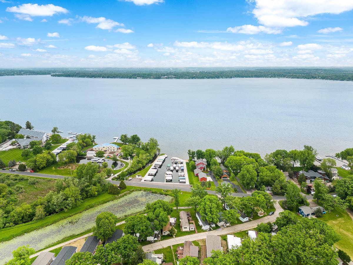 W1325 Spring Grove Road 6