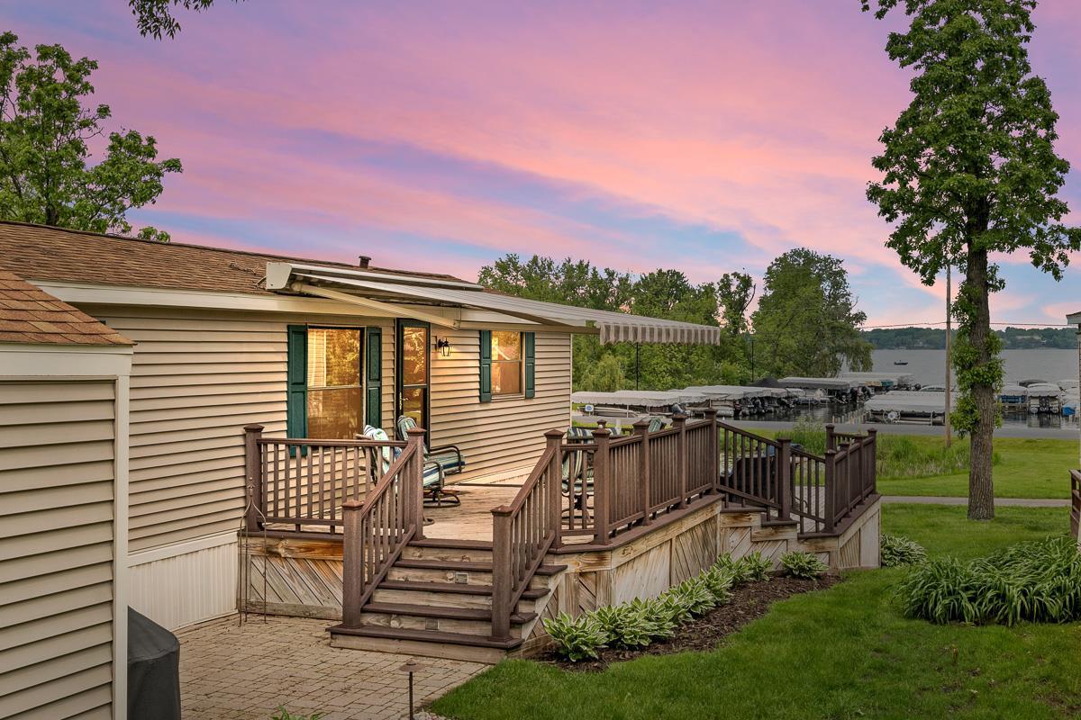 W1325 Spring Grove Road 6