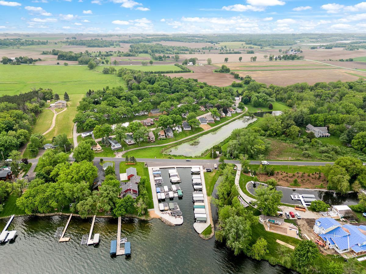 W1325 Spring Grove Road 6