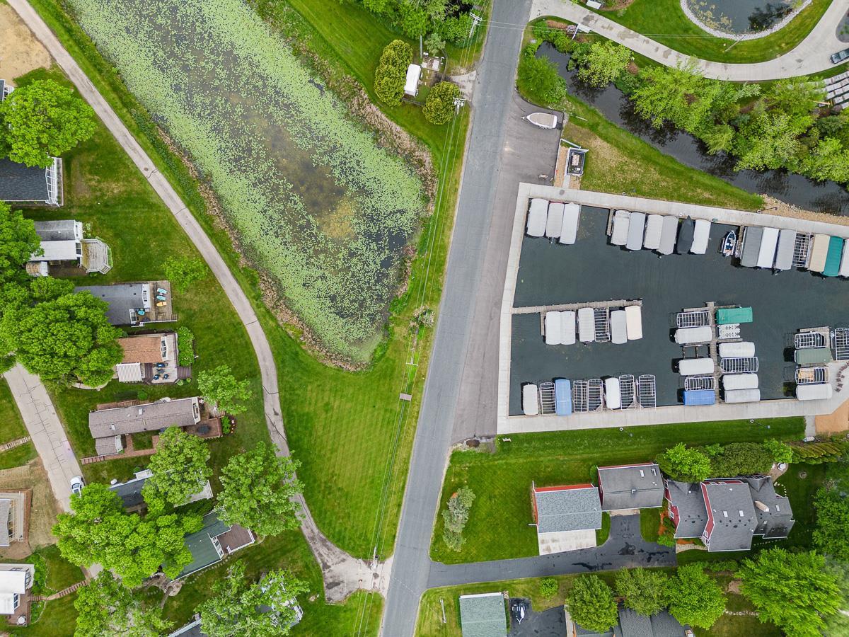 W1325 Spring Grove Road 6