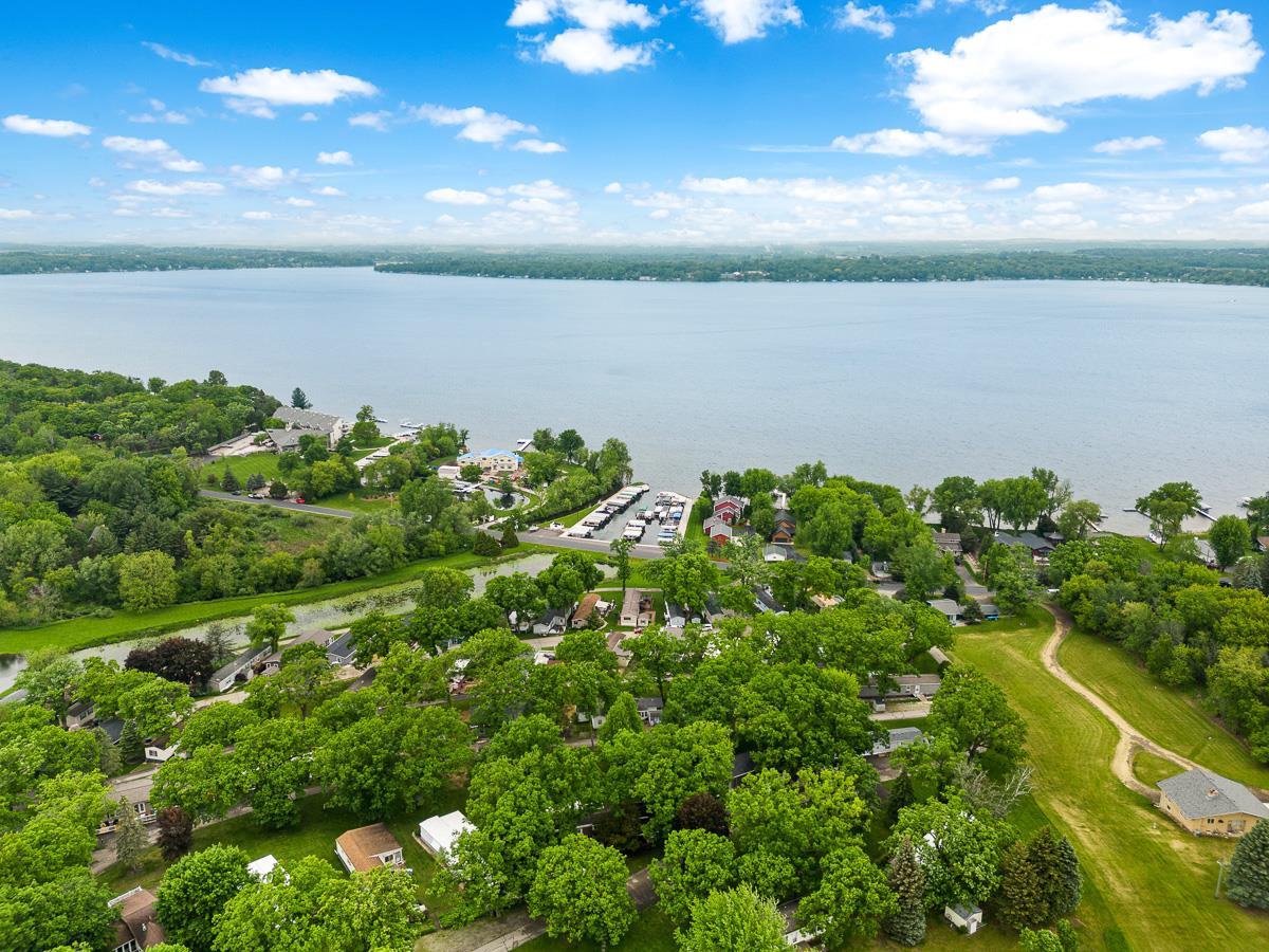 W1325 Spring Grove Road 6