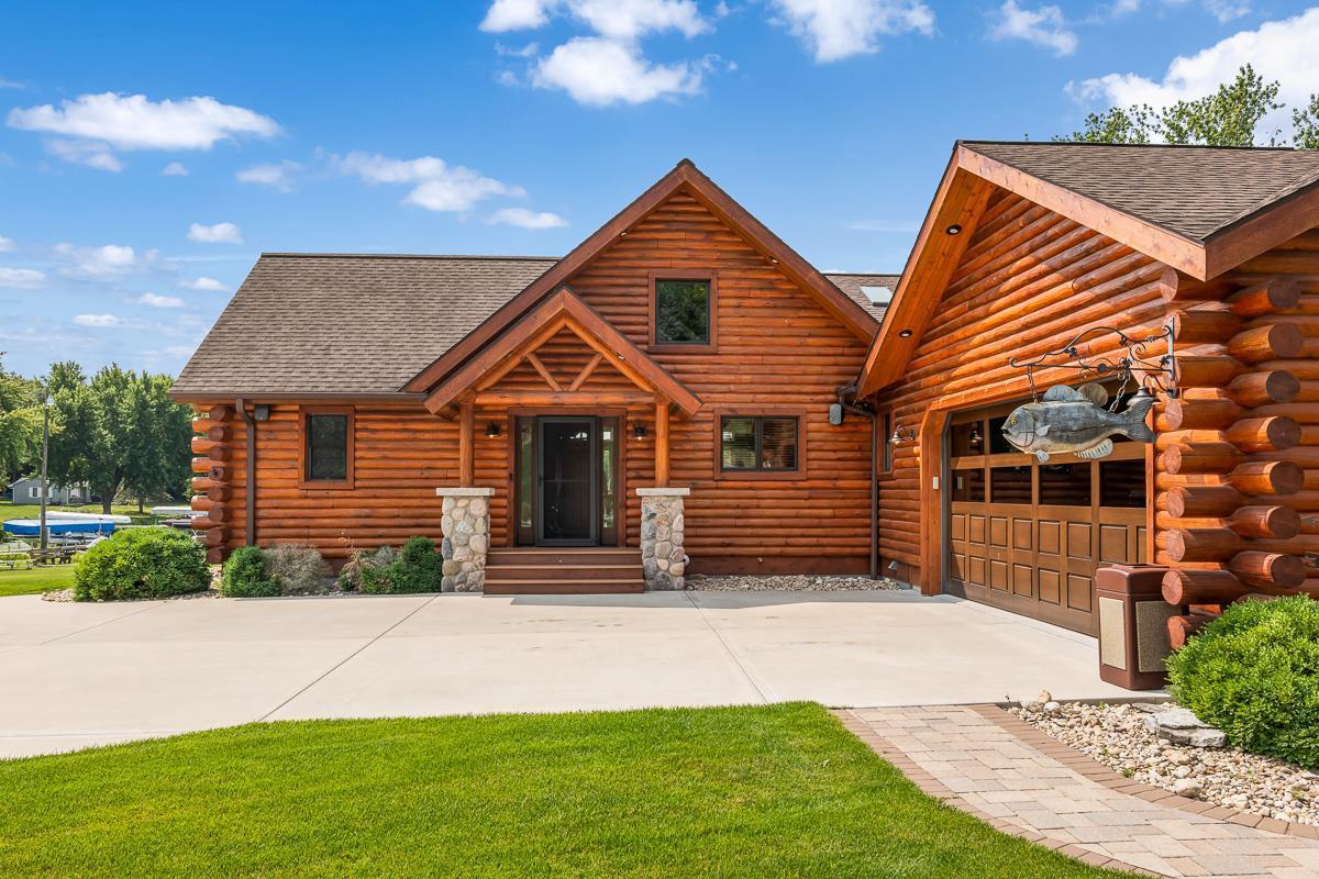 W3605 Orchard Avenue