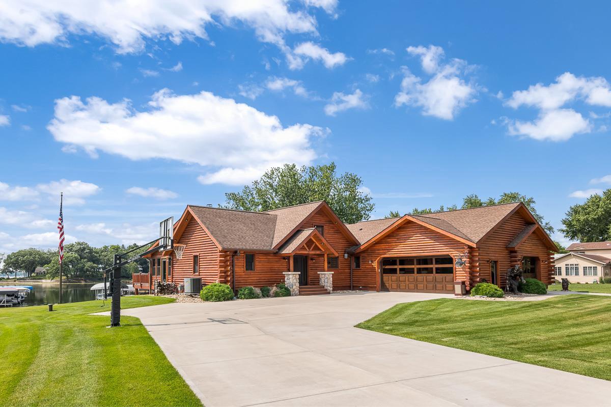 W3605 Orchard Avenue