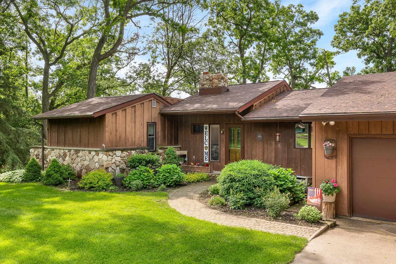 W968 Woodland Circle