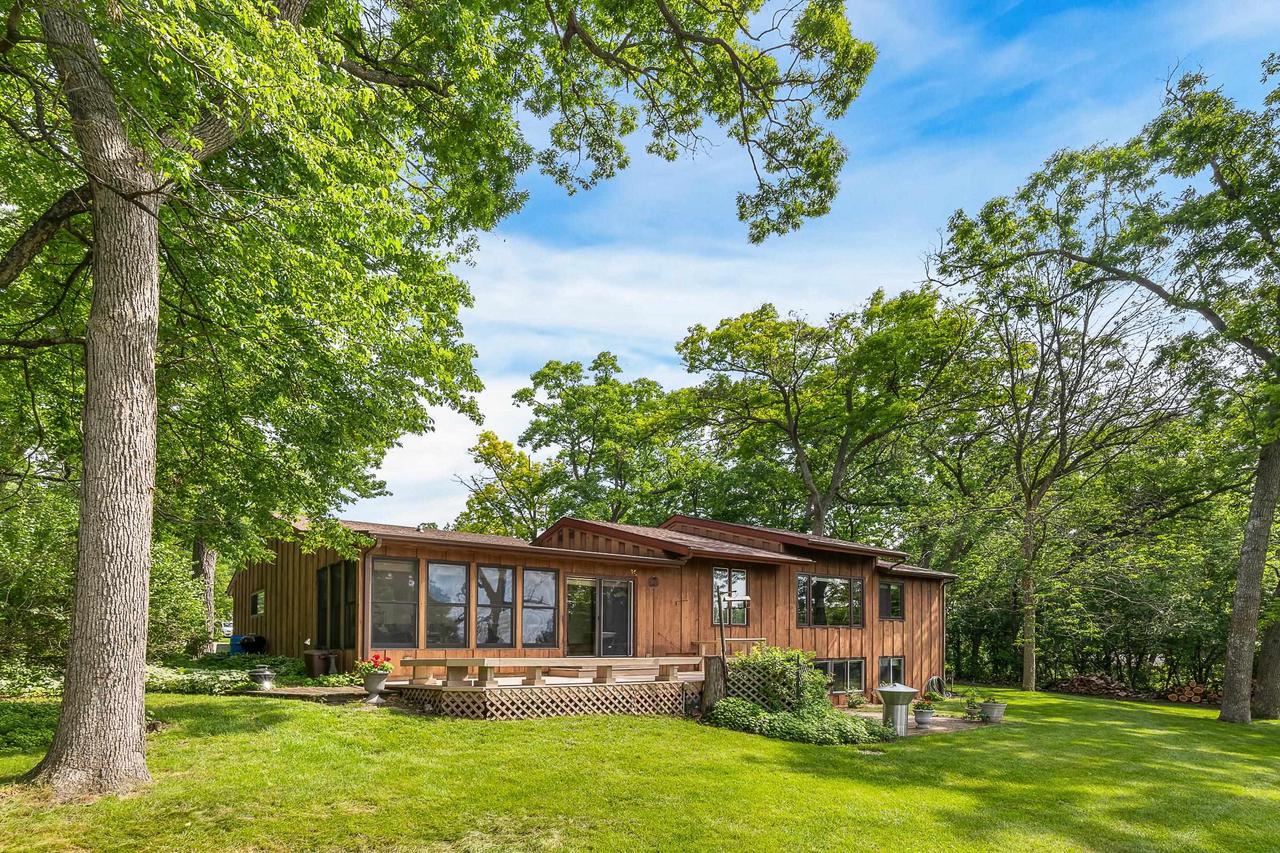 W968 Woodland Circle