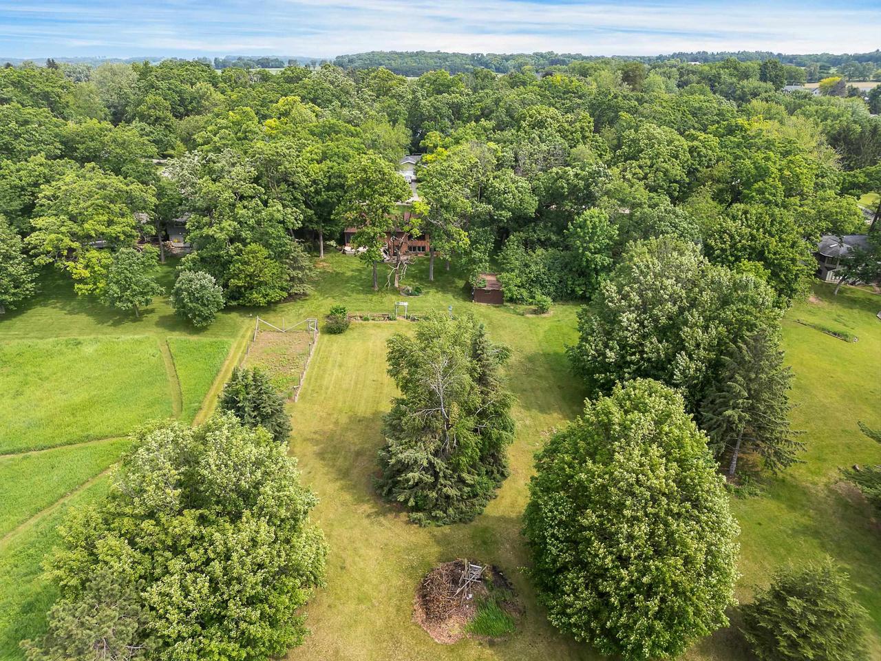 W968 Woodland Circle