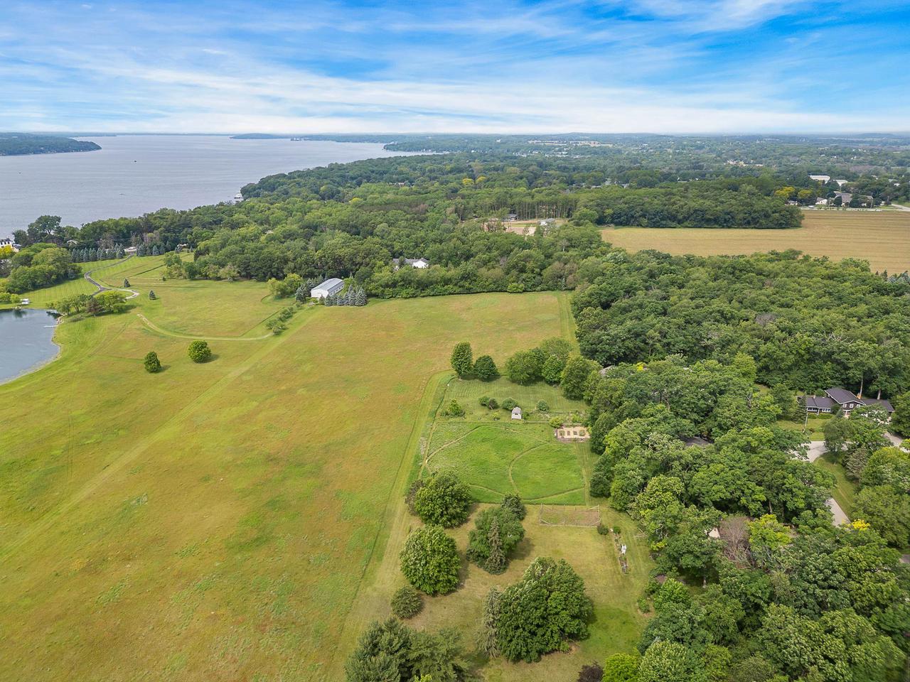 W968 Woodland Circle