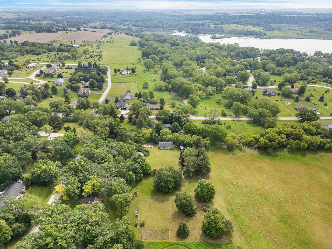 W968 Woodland Circle