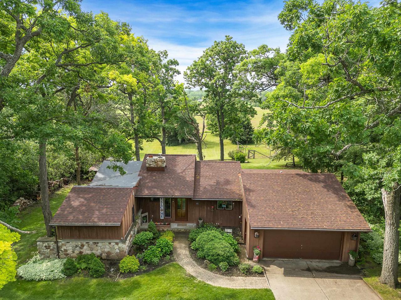 W968 Woodland Circle