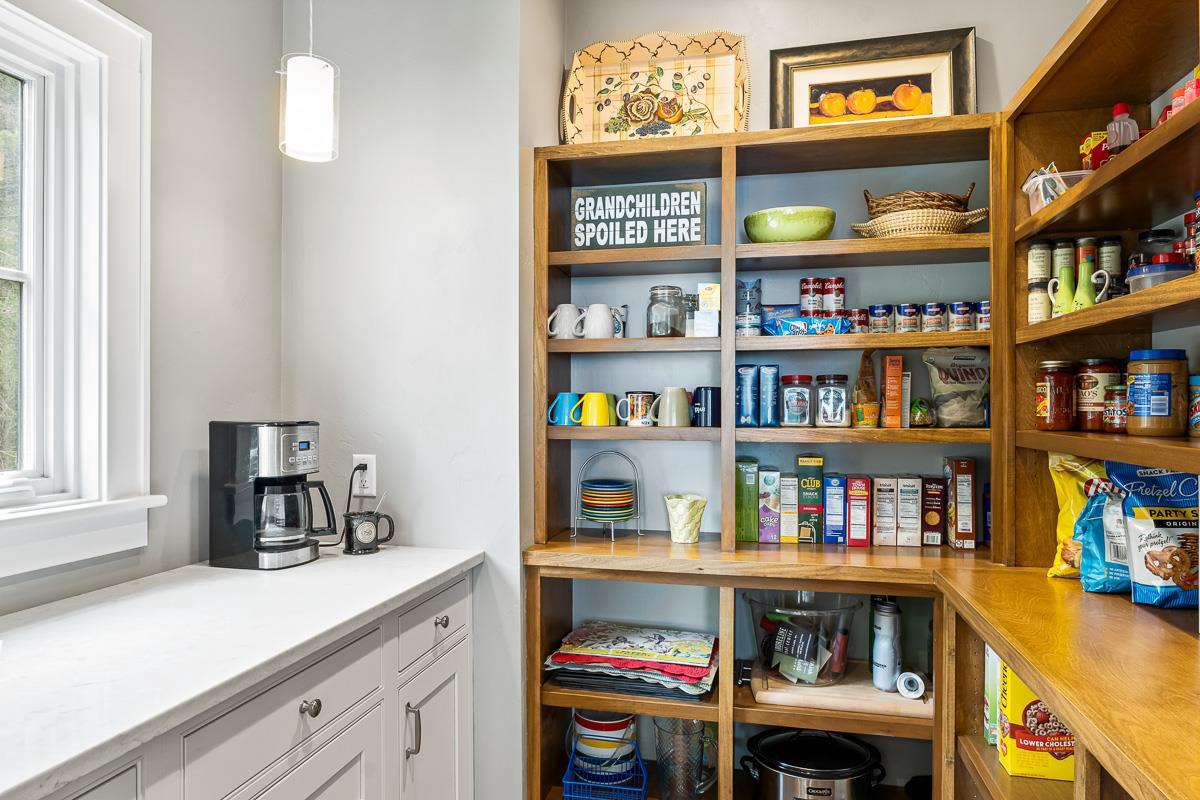 W1912 Tuleta Hill Road