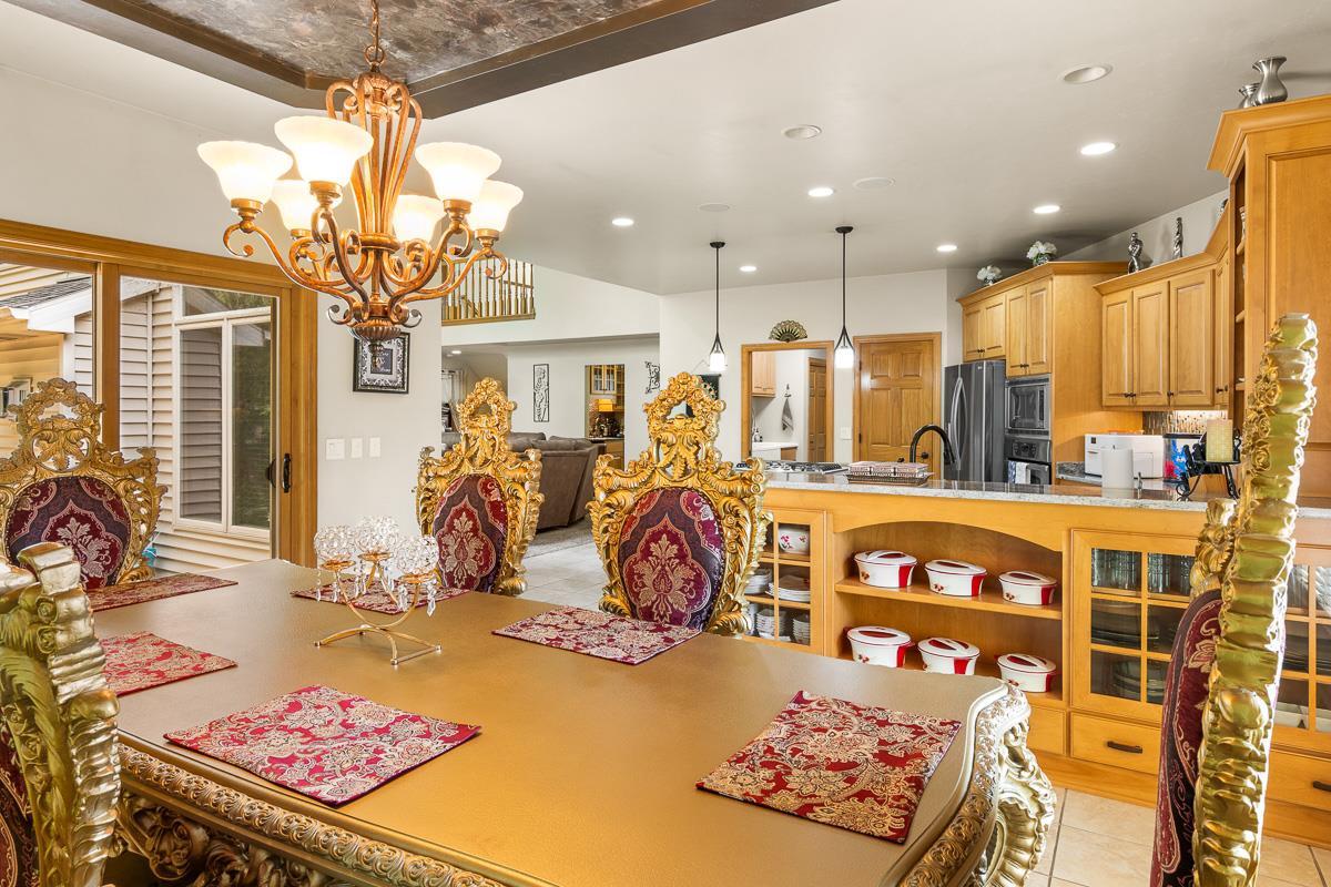 1424 Willow Creek Parkway