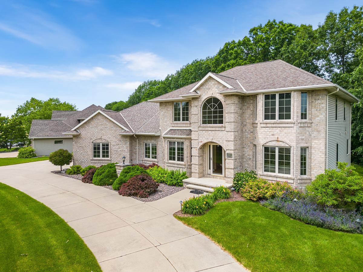 1424 Willow Creek Parkway