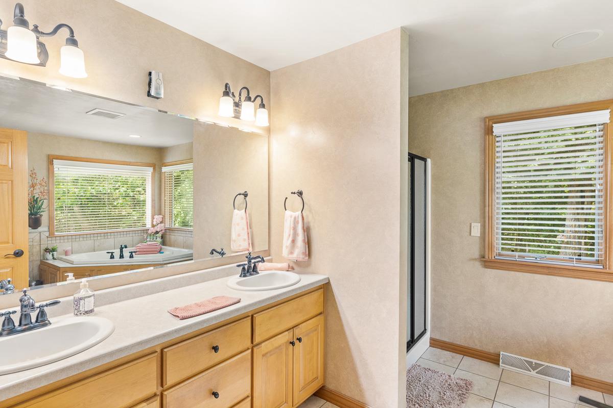 1424 Willow Creek Parkway