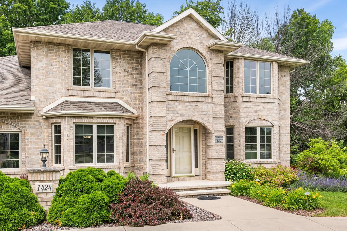 1424 Willow Creek Parkway