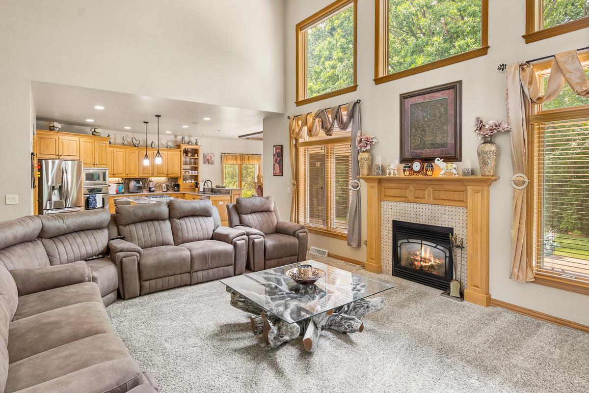 1424 Willow Creek Parkway