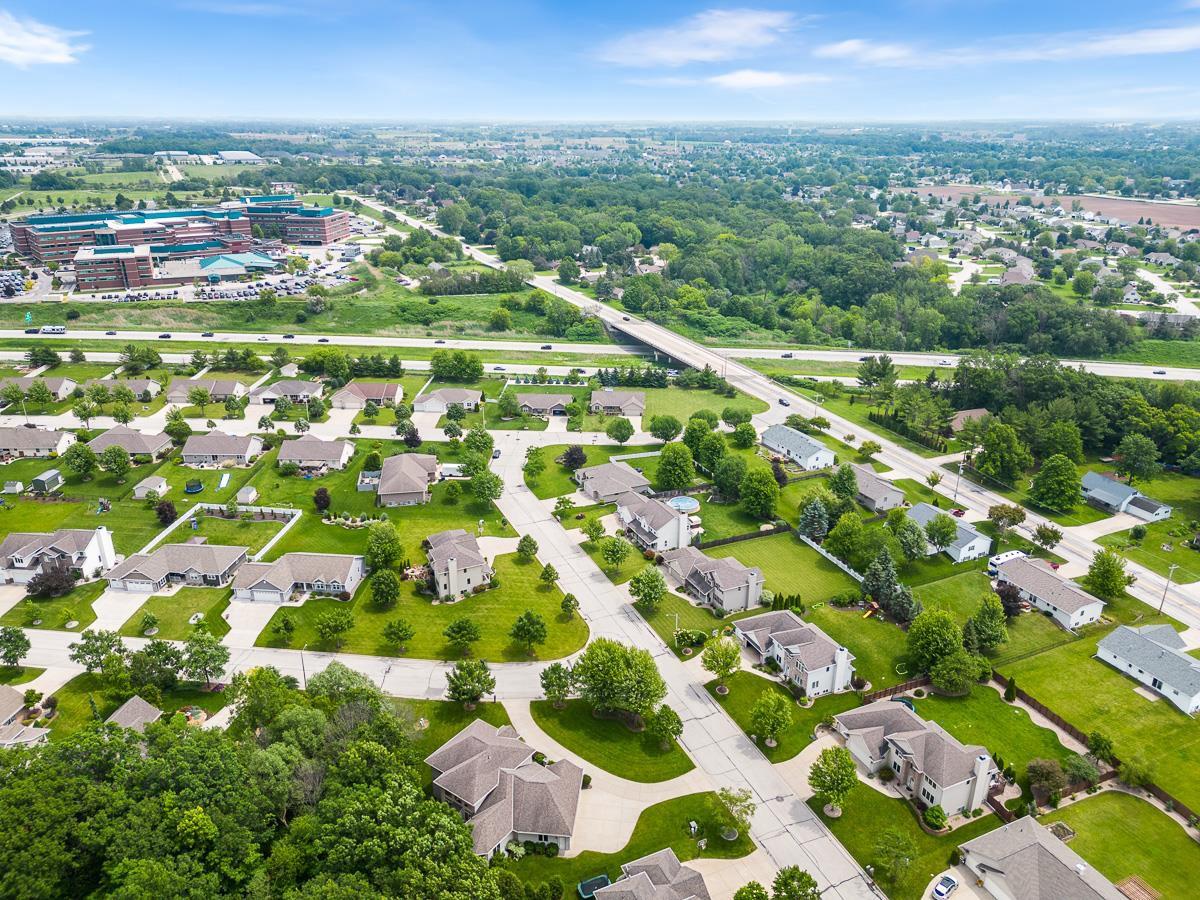 1424 Willow Creek Parkway