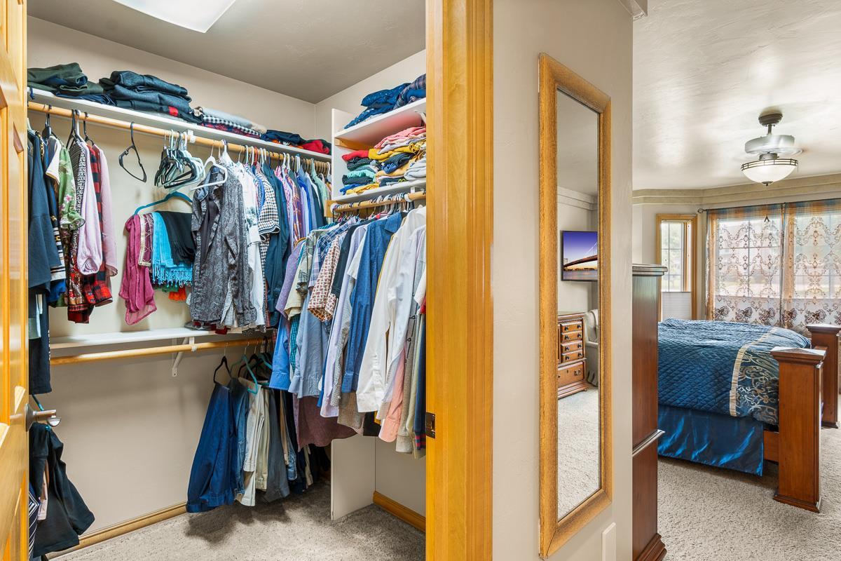 1424 Willow Creek Parkway