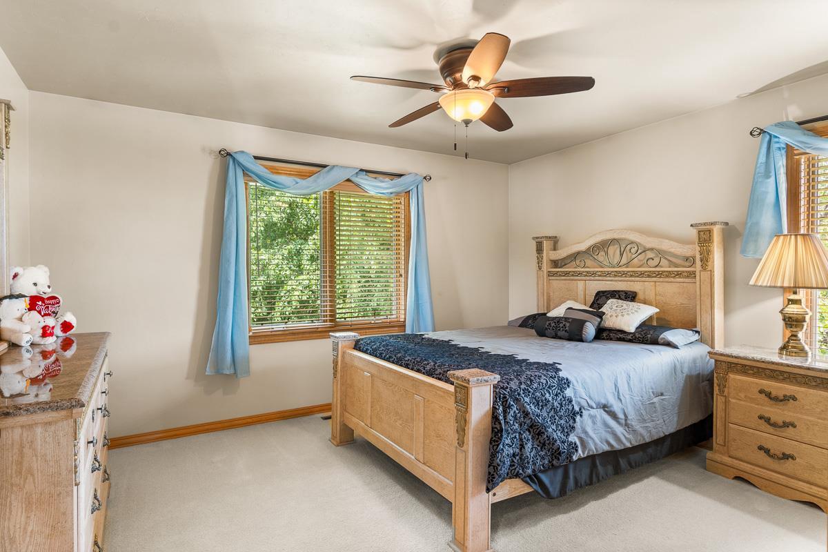 1424 Willow Creek Parkway