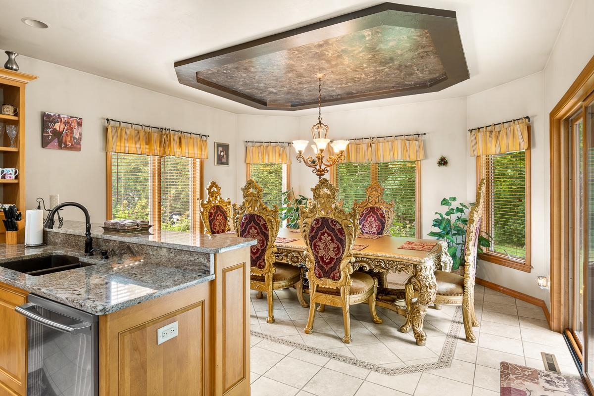 1424 Willow Creek Parkway