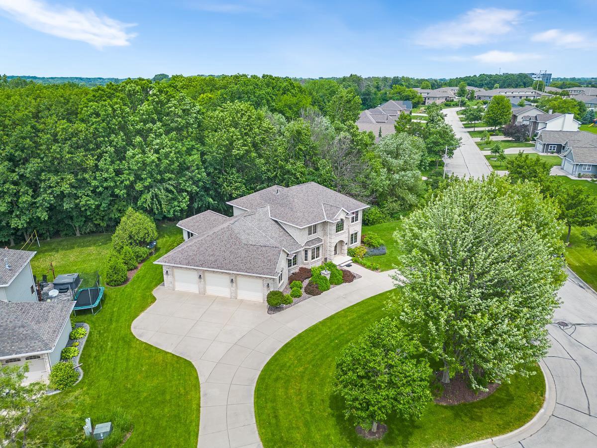 1424 Willow Creek Parkway