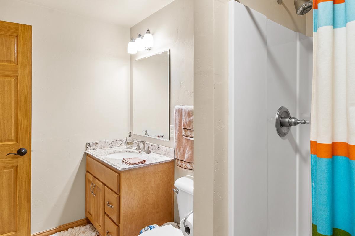 1424 Willow Creek Parkway