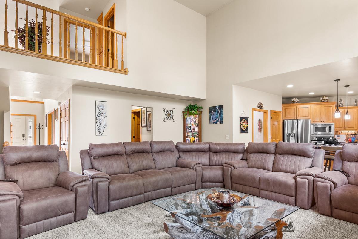 1424 Willow Creek Parkway