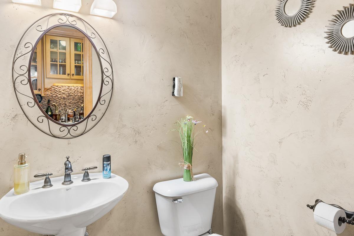 1424 Willow Creek Parkway