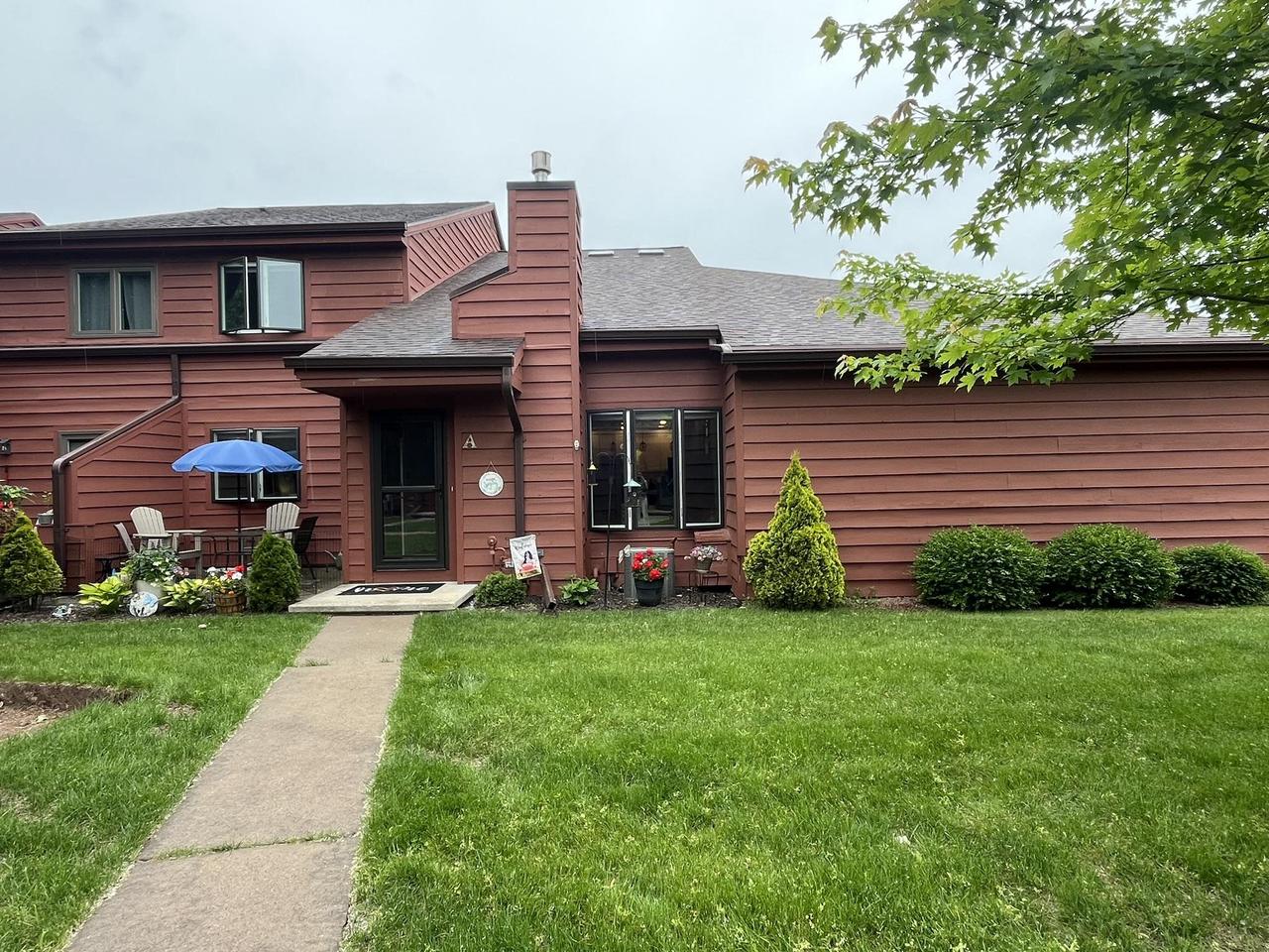 2220 Meadowbrook Court A