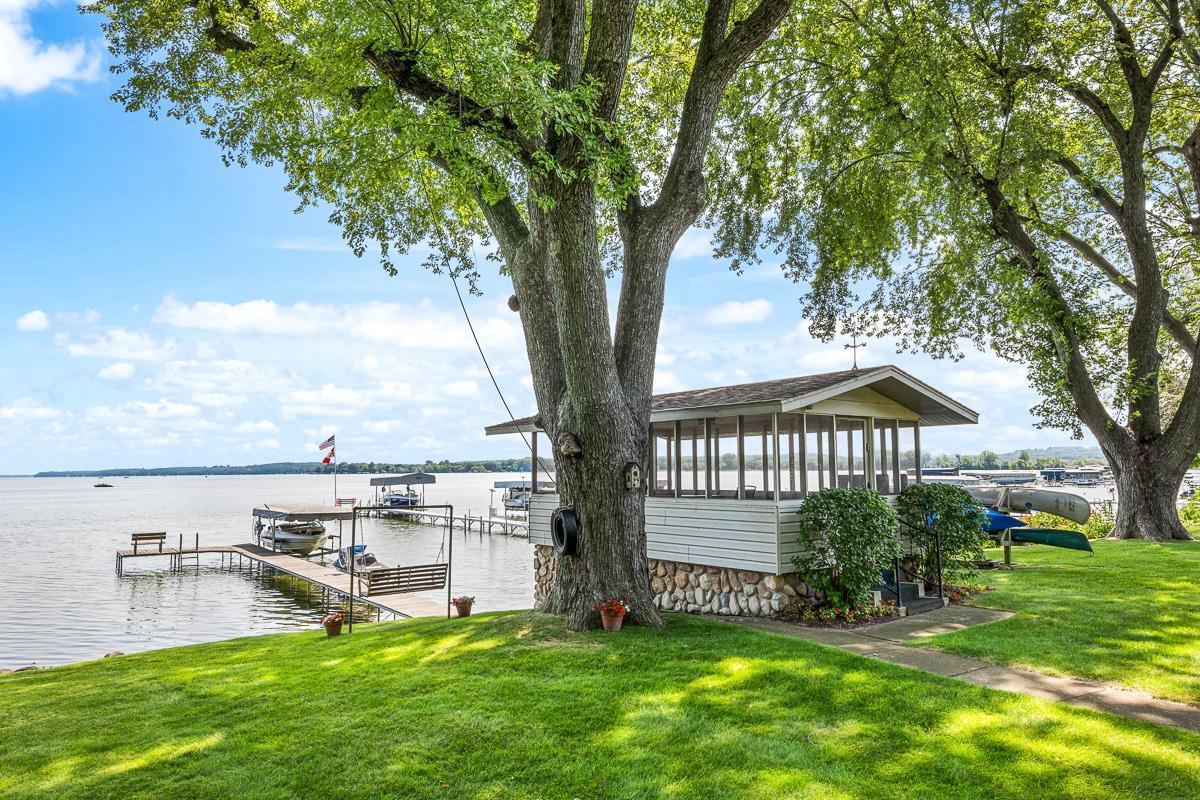 N4220 South Lakeshore Drive