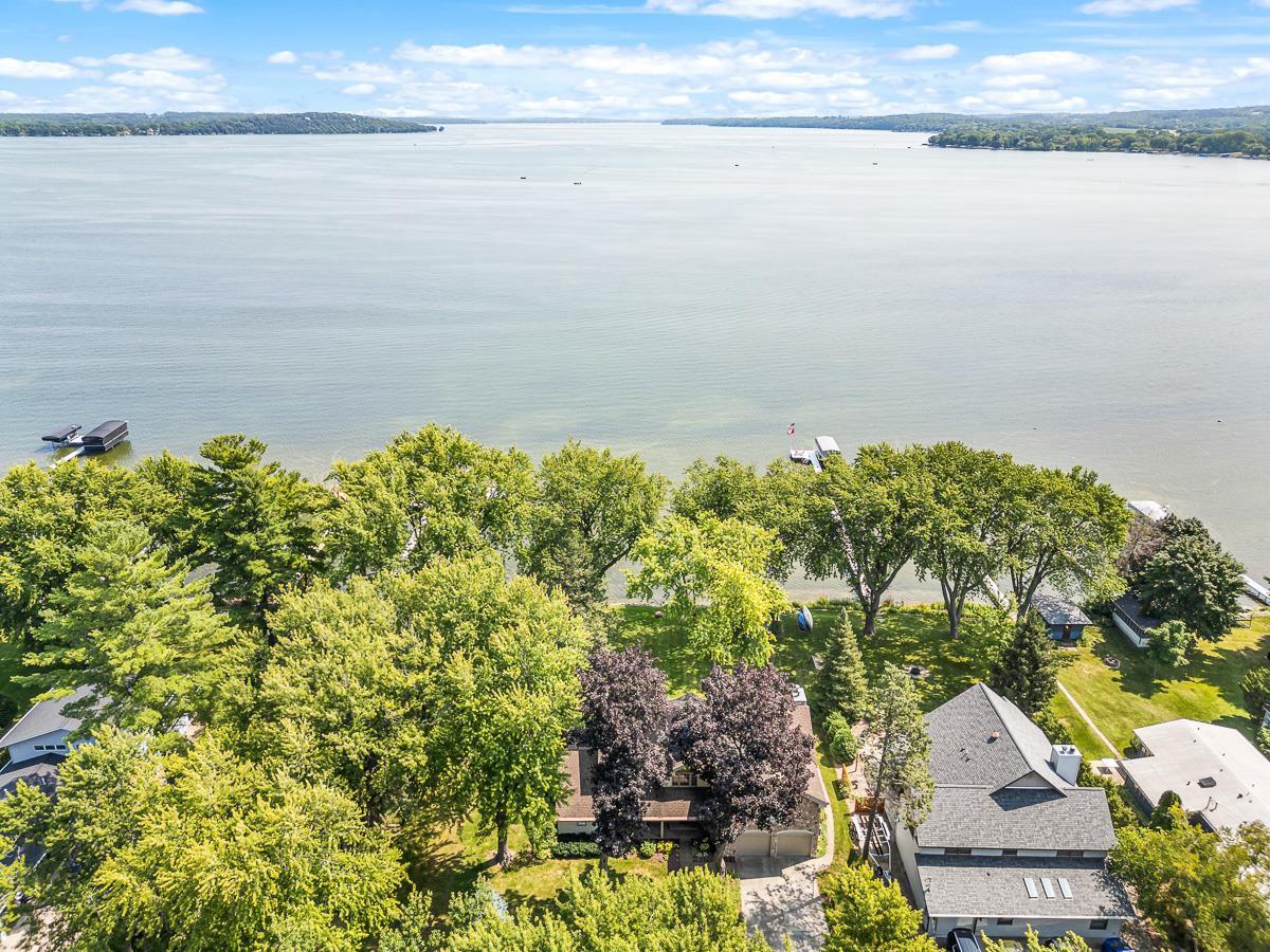 N4220 South Lakeshore Drive