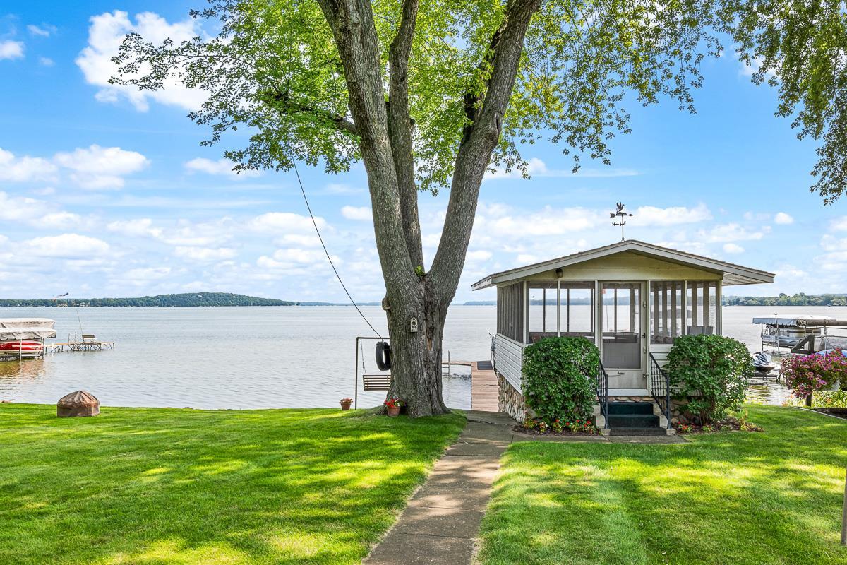 N4220 South Lakeshore Drive