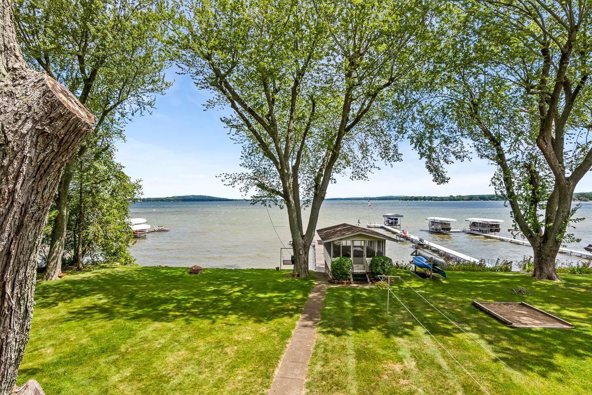 N4220 South Lakeshore Drive