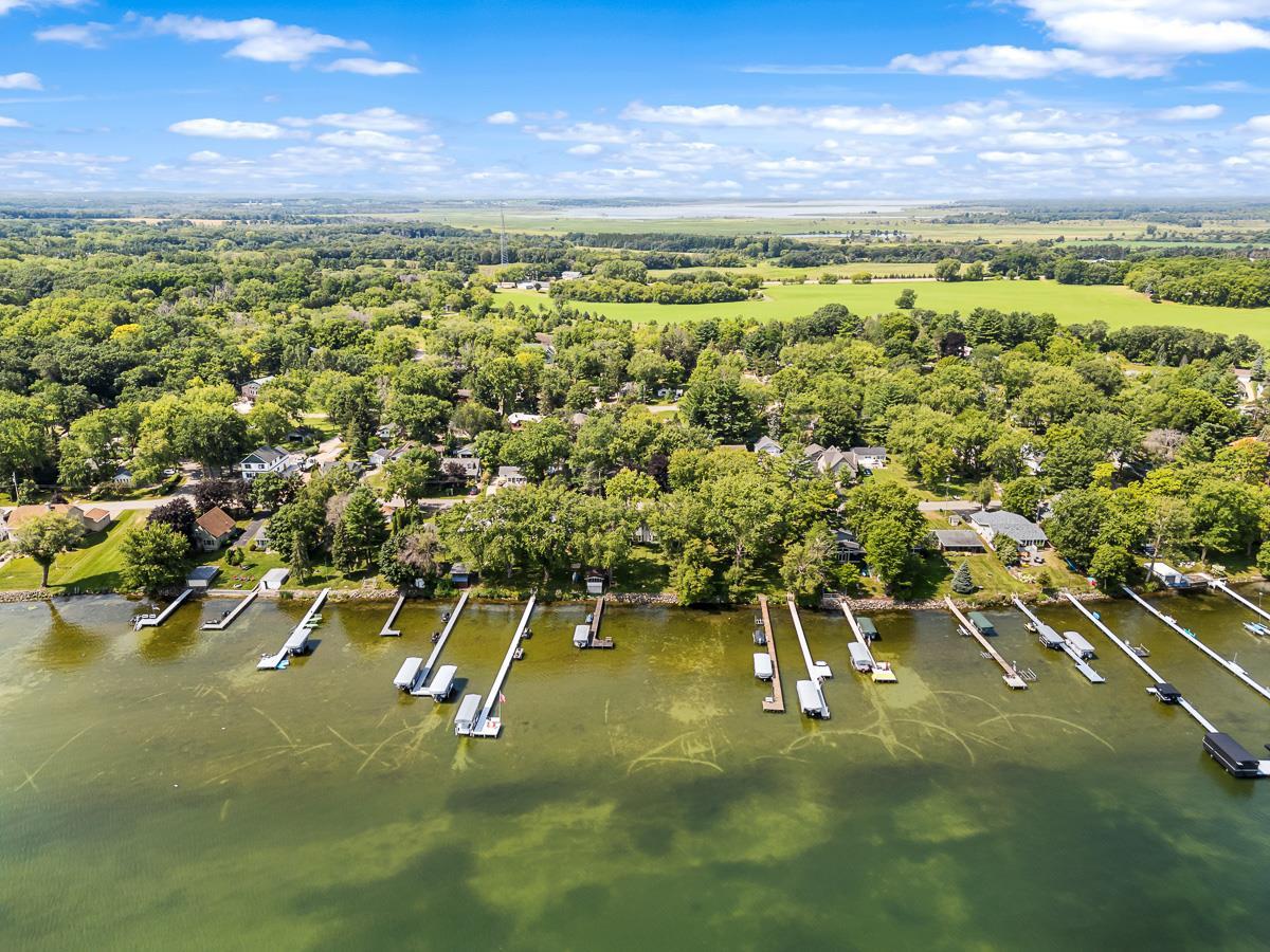 N4220 South Lakeshore Drive