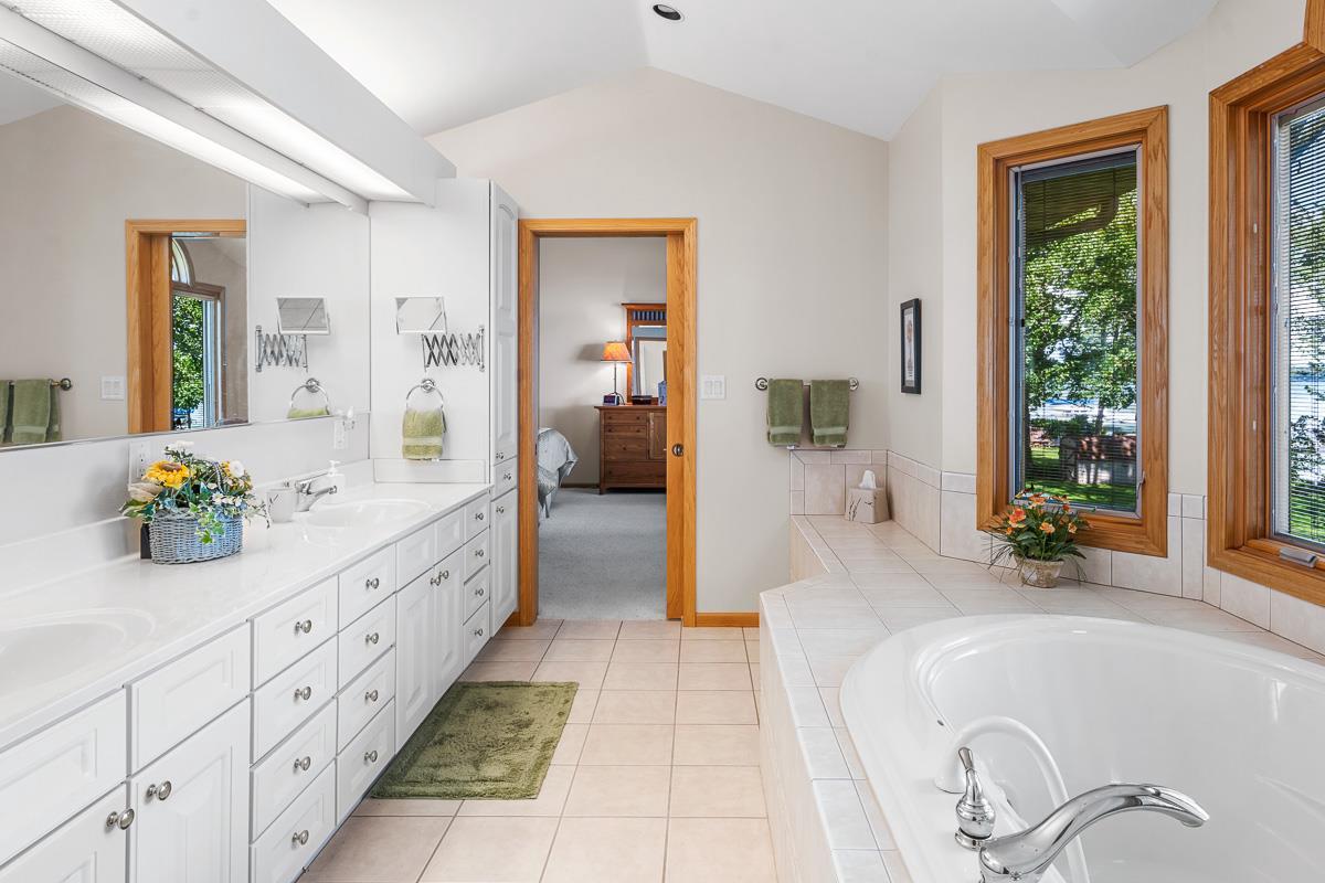 N4220 South Lakeshore Drive