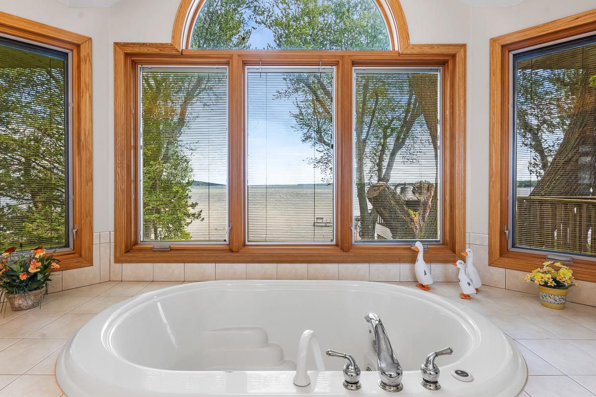 N4220 South Lakeshore Drive