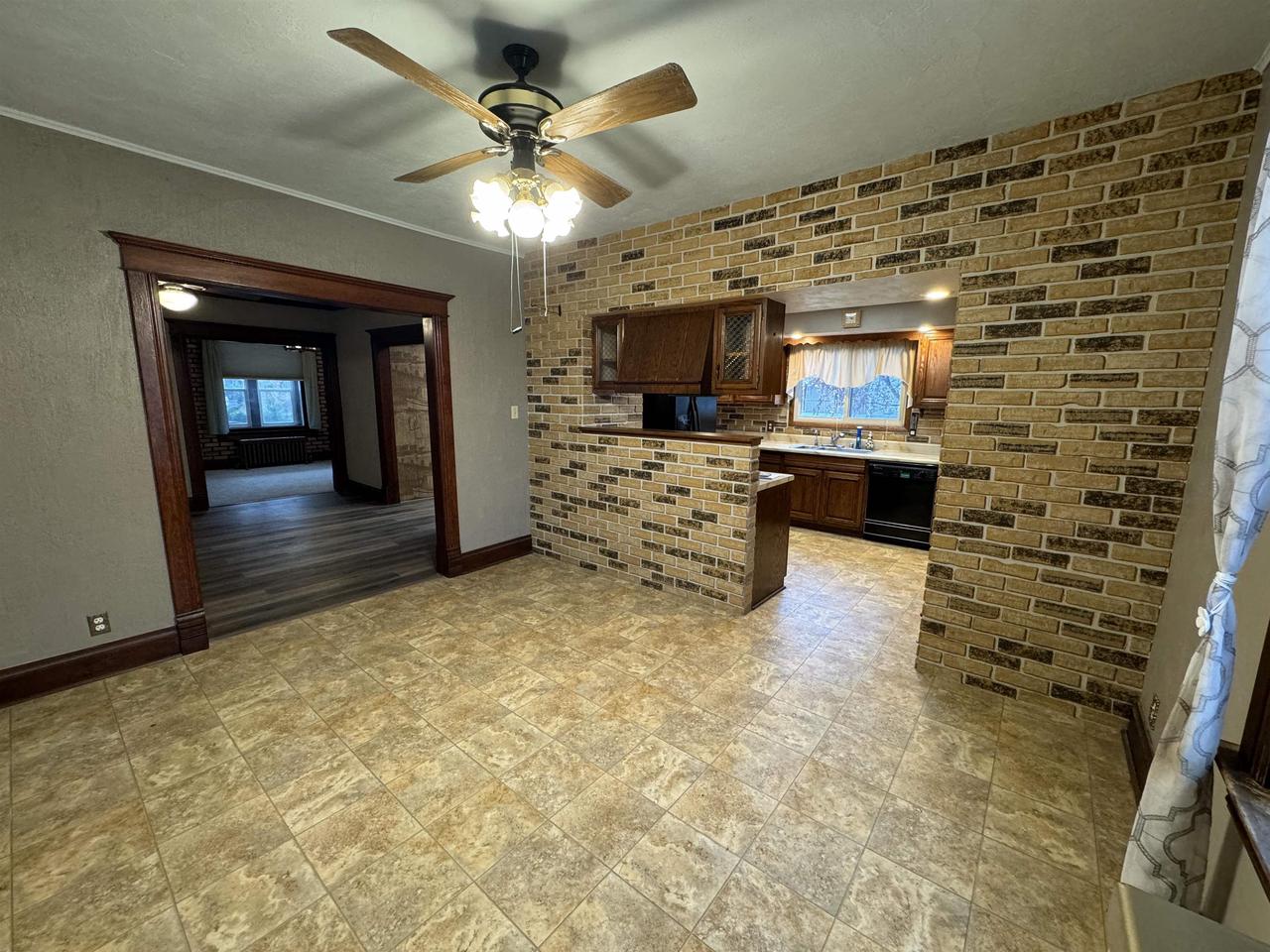 501 East Jackson Street